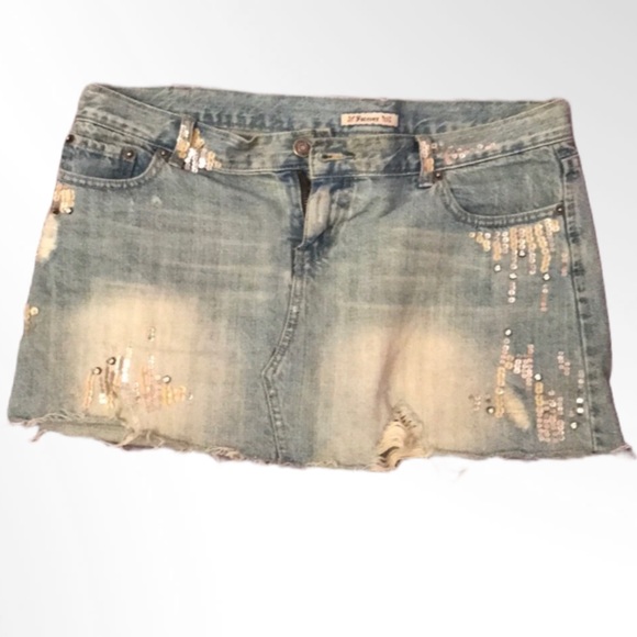 Forever 21 Dresses & Skirts - Forever 21 sequin distressed denim skirt L
